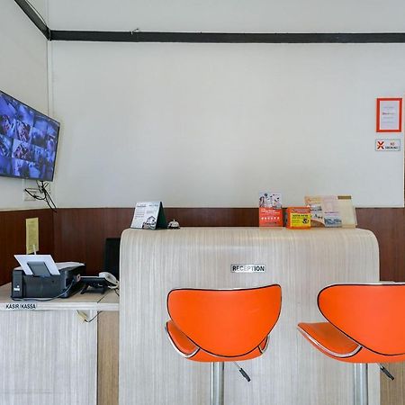 Reddoorz @ Avros Guest House Medan Ngoại thất bức ảnh