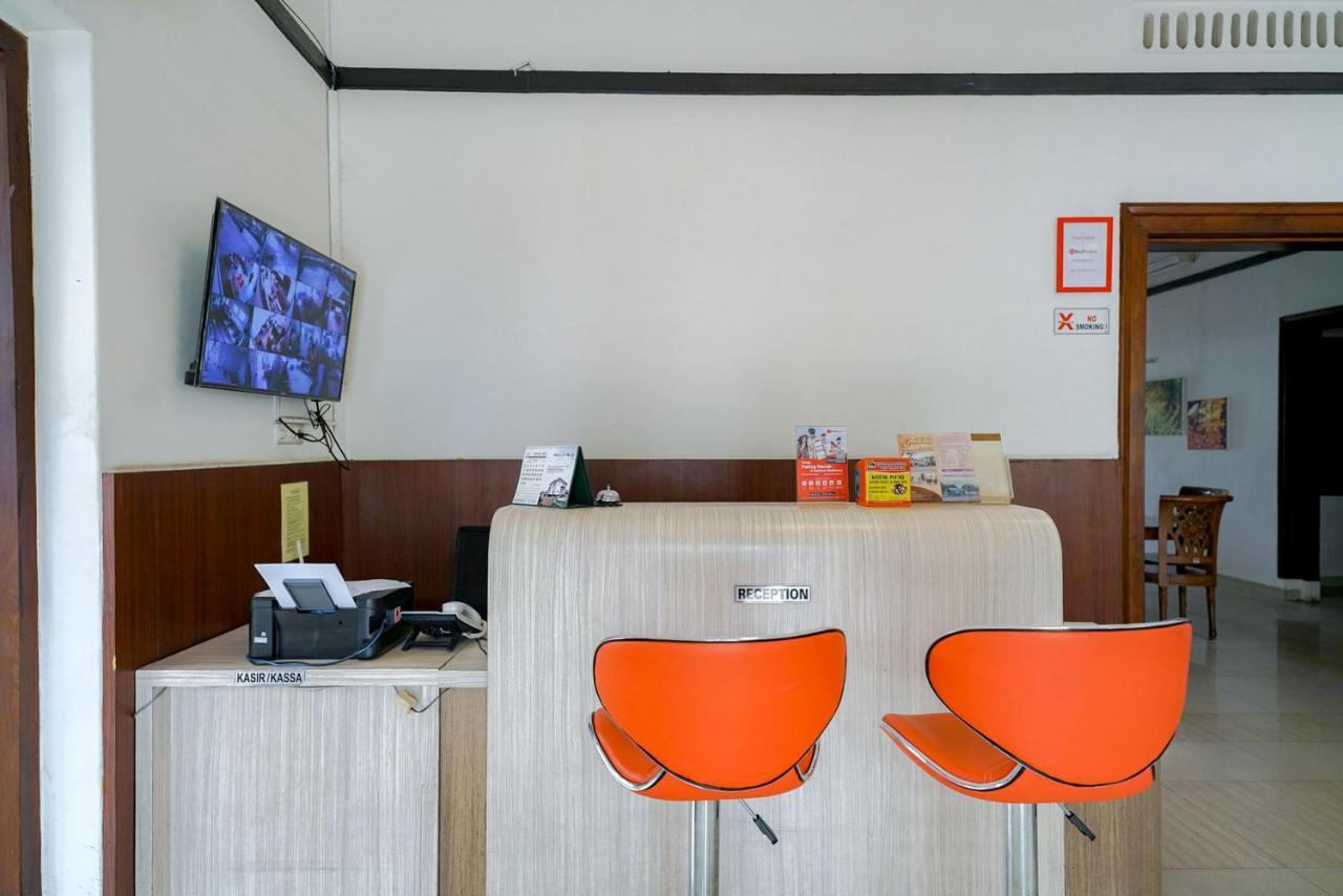 Reddoorz @ Avros Guest House Medan Ngoại thất bức ảnh