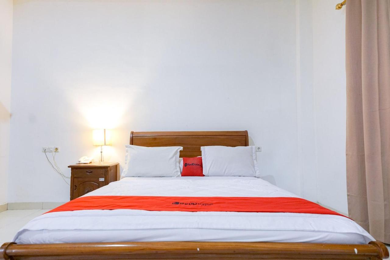 Reddoorz @ Avros Guest House Medan Ngoại thất bức ảnh