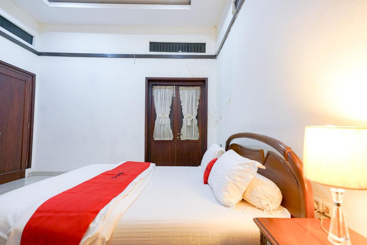 Reddoorz @ Avros Guest House Medan Ngoại thất bức ảnh