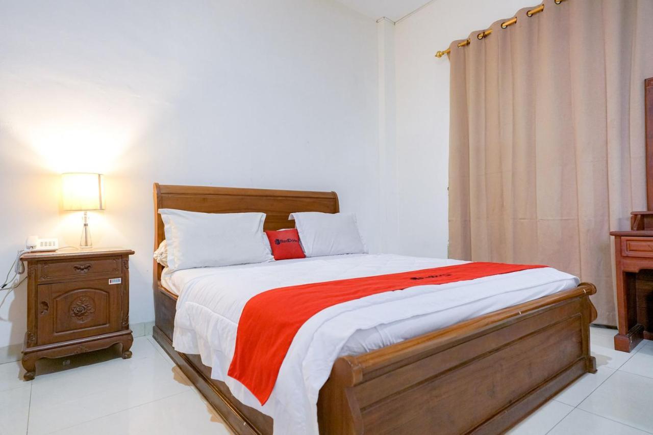 Reddoorz @ Avros Guest House Medan Ngoại thất bức ảnh
