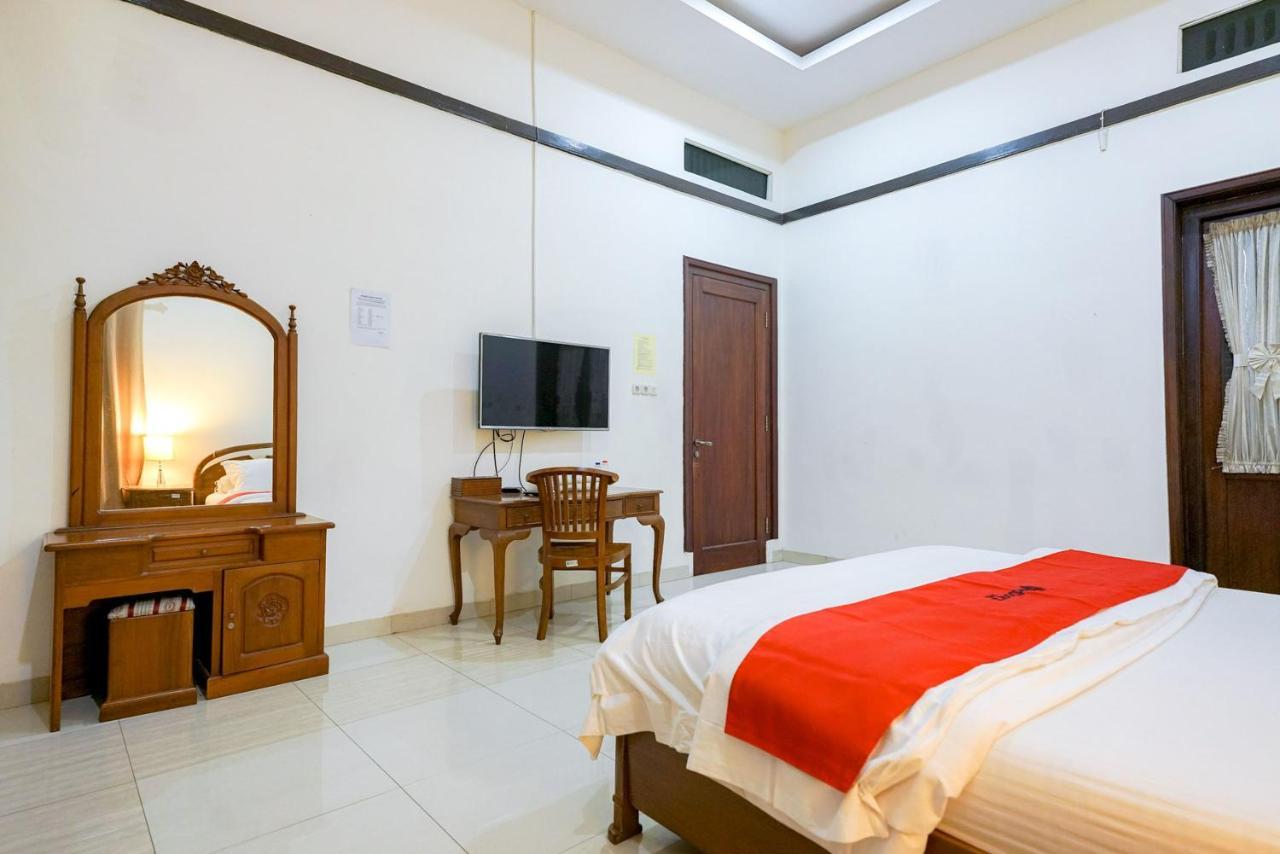 Reddoorz @ Avros Guest House Medan Ngoại thất bức ảnh