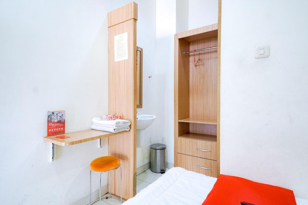 Reddoorz @ Avros Guest House Medan Ngoại thất bức ảnh