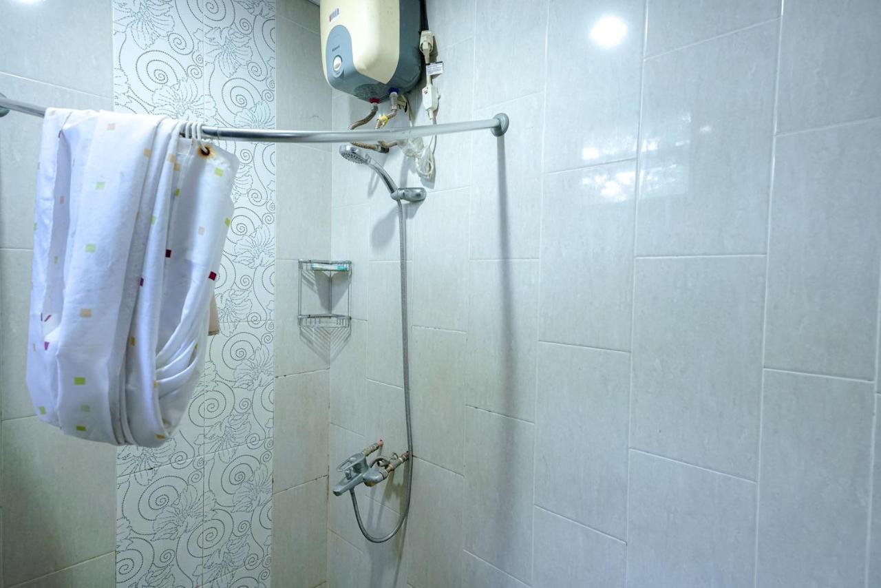 Reddoorz @ Avros Guest House Medan Ngoại thất bức ảnh