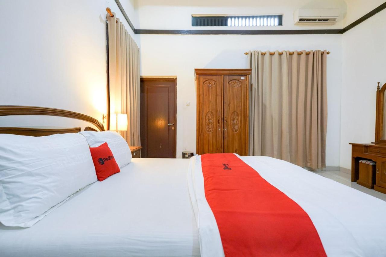 Reddoorz @ Avros Guest House Medan Ngoại thất bức ảnh
