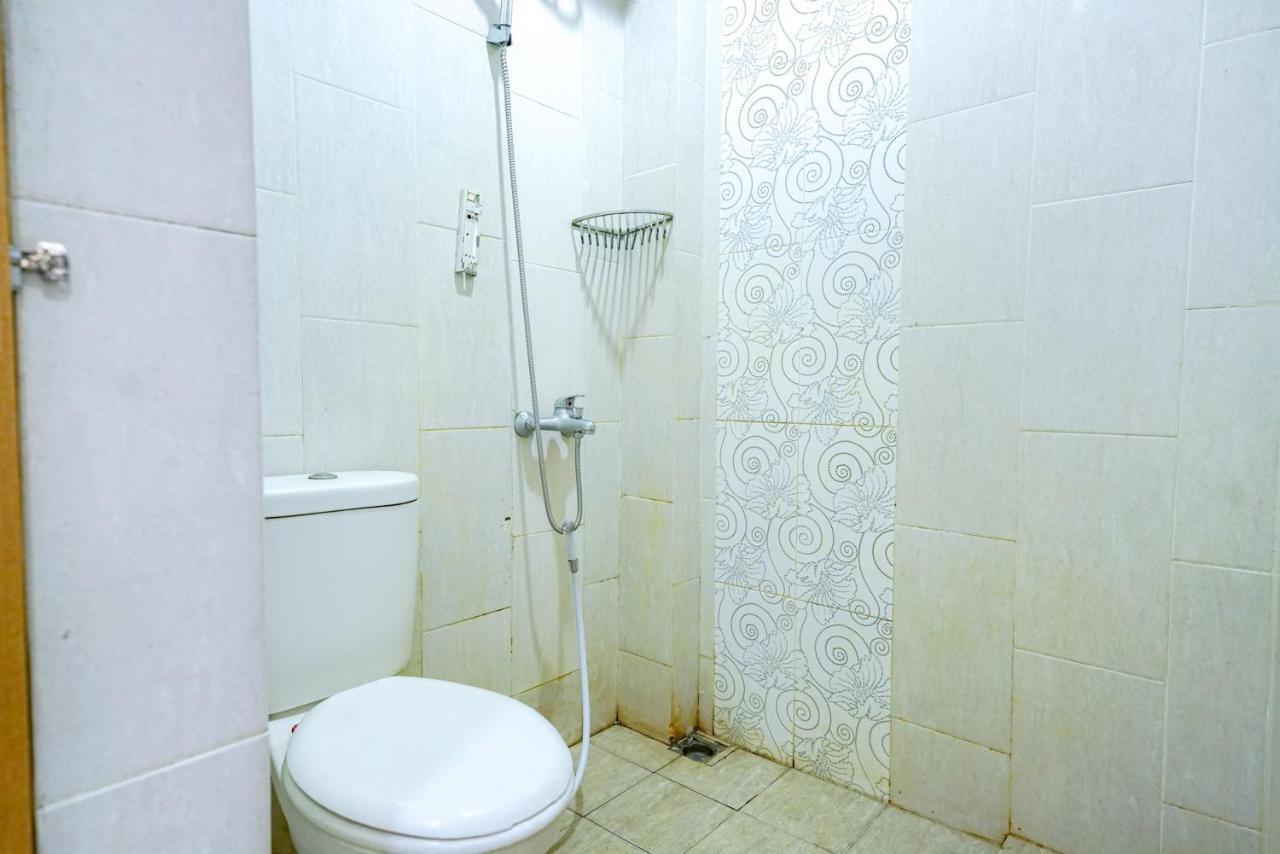 Reddoorz @ Avros Guest House Medan Ngoại thất bức ảnh
