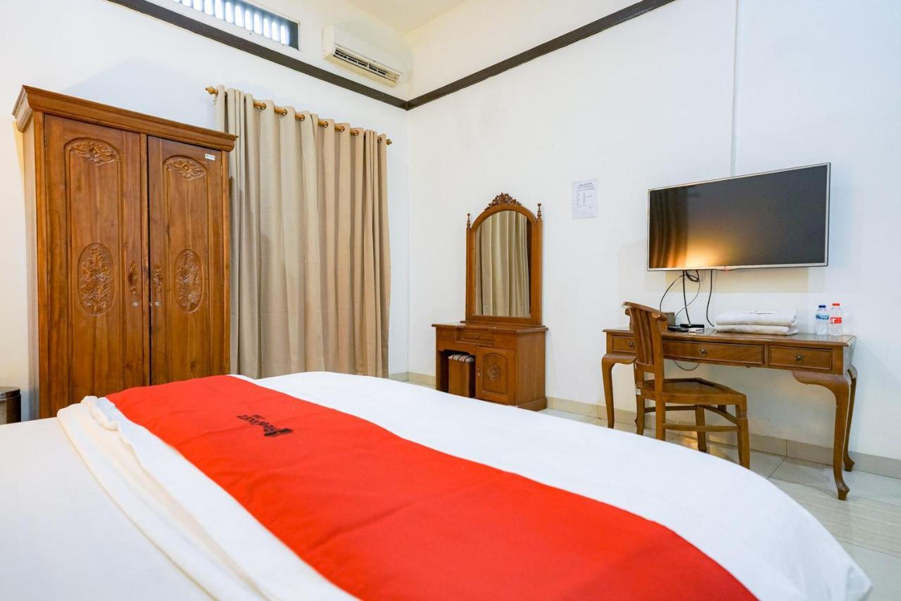 Reddoorz @ Avros Guest House Medan Ngoại thất bức ảnh
