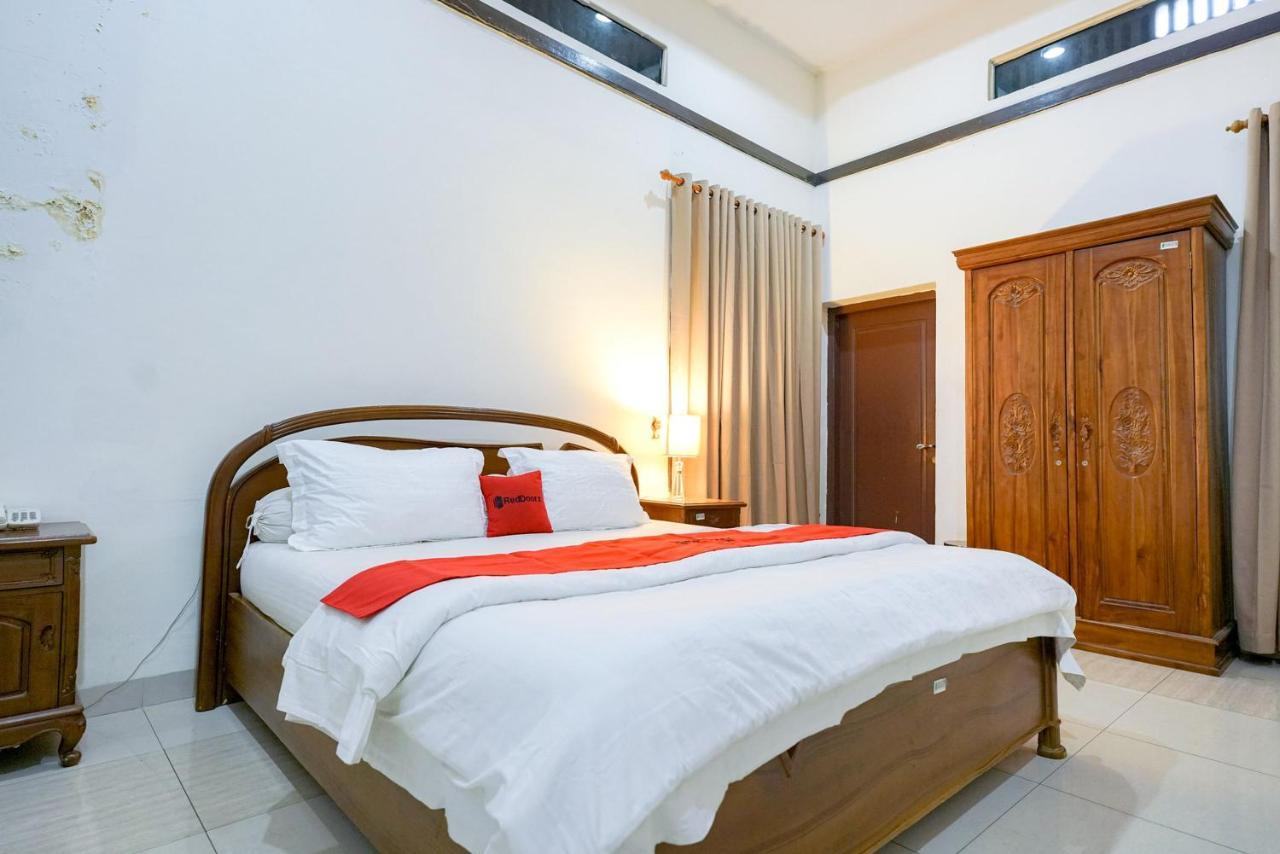 Reddoorz @ Avros Guest House Medan Ngoại thất bức ảnh